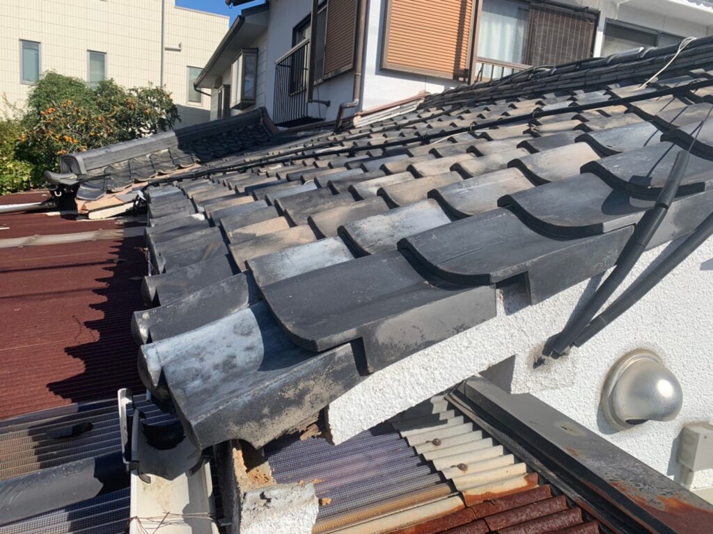 瓦屋根